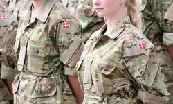 Danimarka, kadınları askerlik hizmetine almaya başlıyor