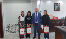 Polatlı'da İlçe Müftülüğü ve TDV şubesi genç yetenekleri ödüllendiriyor