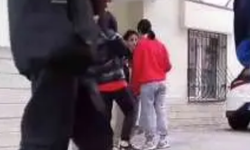 Sincan’da akran şiddeti! Ayırmak yerine kamera kaydına aldılar