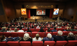 Yenimahalle’de Nejat Uygur Tiyatro Salonu perdelerini açtı