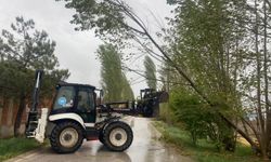 Akyurt Belediyesi hasar gören bölgelerde çalışma başlattı