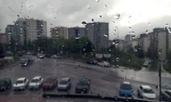 Ankara'da beklenen fırtına ve sağanak yağış başladı!