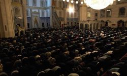 Ankara'da binlerce vatandaş bu gece camileri doldurup taşırdı