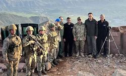 Metin Tokel, Ahmet Akyol ve Selçuk Bayraktar sınıra indi