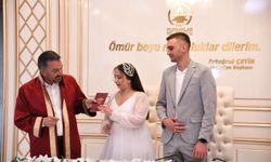 Pursaklar Belediye Başkanı Çetin, bir çiftin daha nikahını kıydı