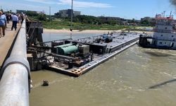 ABD’de bir gemi kazası daha! Mavna köprüye çarptı