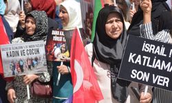 Ak Parti Kadın Kolları Türkiye geneli protesto gerçekleştirdi