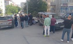 Ankara'da feci kaza: Yaya, çarpışan iki aracın arasında kaldı!