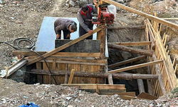 İnşaat alanında feci kaza: Bir işçi 10 metre yükseklikten yere çakıldı!