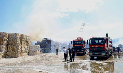 Aksaray'da kağıt fabrikasında yangın çıktı