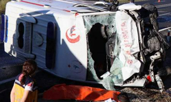 Ambulans kaza yaptı: Çok sayıda can kaybı ve yaralılar var!