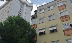 İstanbul’da 4 katlı apartmanda balkon çöktü!