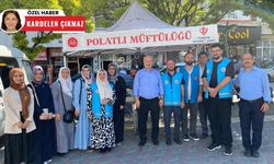 Polatlı İlçe Müftülüğü Cumhuriyet Meydanında aşure dağıttı