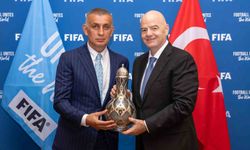 TFF Başkanı Hacıosmanoğlu, Paris’te FIFA Başkanı Infantino ile bir araya geldi