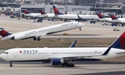 Uçakta skandal! 24 yolcu hastalandı