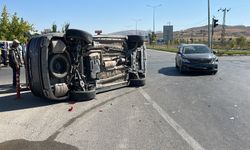 Sivas'ta Otomobilin Çarptığı Cip Yan Yattı: 1 Yaralı