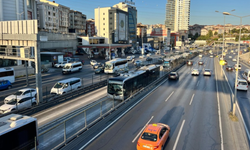 Metrobüsün tekerlekleri fırladı! Esenyurt'ta faciadan dönüldü