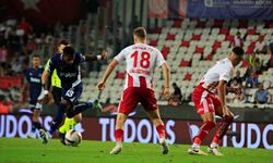 Fenerbahçe Antalyaspor'u 2-0 mağlup etti