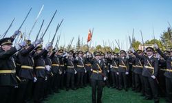 Genç teğmenlerin kılıçlı yemin töreni sonrası dikkat çeken istifa!