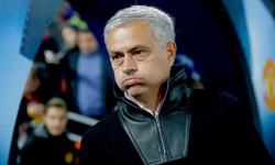 Fenerbahçe'de flaş gelişme: Mourinho, o isimle yolları ayırdı