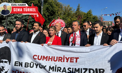 Cumhuriyet’in 101. yılında binlerce kişi Anıtkabir’e yürüdü!