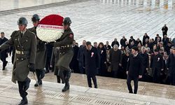 Bakan Tekin, Öğretmenler Günü’nde Başöğretmen Atatürk’ün huzurunda