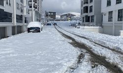 Bolu’da kar kalınlığı 30 santimetreye ulaştı