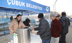 Çubuk Belediyesi’nden pazarcı esnafa sıcak çorba ikramı