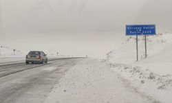 Van-Hakkari kara yolu üzerinde bulunan Kurubaş Geçidi ulaşıma açıldı