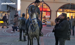 Caddeye Atla Girince Polis Engelledi