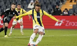 Cenk Tosun Fenerbahçe formasıyla 2. golünü attı