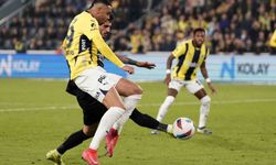 Trendyol Süper Lig: Fenerbahçe: 1 - Çaykur Rizespor: 2 (İlk yarı)