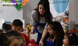 Mamak Belediyesi'nden miniklere kokulu mum tasarım atölyesi