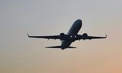 Tanımlanamayan cisim iddiası uçuşları durdurdu!