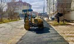 Elmadağ'da yol bakım ve onarım çalışmaları yapılıyor