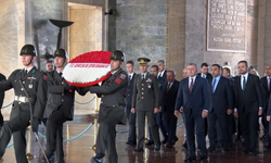 Bakan Bak, 81 ilden gelen gençlerle Anıtkabir’de buluştu
