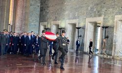 Bakan Osman Aşkın Bak’tan 19 Mayıs’ta Anıtkabir ziyareti