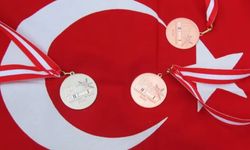 Türkiye'nin genç dâhileri bilim olimpiyatlarında 22 madalya elde etti