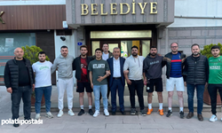 Çamlıdere Belediye Başkanı Adem Ceylan gençlerle sahada buluştu
