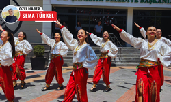 Çankaya’da halk oyunları gösterisi i̇lgi odağı oldu