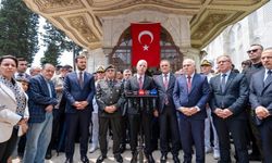 Fatih Sultan Mehmet kabri başında anıldı