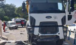 Fethiye Ovacık Mahallesi'nde kaza: Kamyonet ile iş makinesi çarpıştı