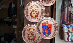 Galatasaray- Trabzonspor logoları bakırlara ilmek ilmek işleniyor