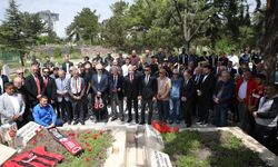 Gençlerbirliği Kulübü, İlhan Cavcav'ın mezarını ziyaret etti