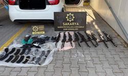 Polis memurunun kiraladığı araçta uzun namlulu silahlar ele geçirildi