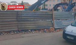 Keçiören'deki inşaat çalışmasına tepki: Molozlar yola savruldu!