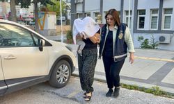 Kucağındaki bebeği ile cezaevine gitti