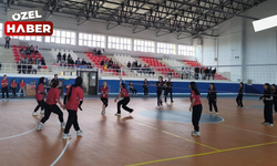 Liseler arası voleybol turnuvası sona erdi: Şampiyon Bala Anadolu Lisesi