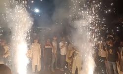 Pakistan'da ateşkes anlaşması havai fişeklerle kutlandı!