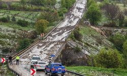 Polatlı’da etkili sağanak yağış hayatı olumsuz etkiledi
